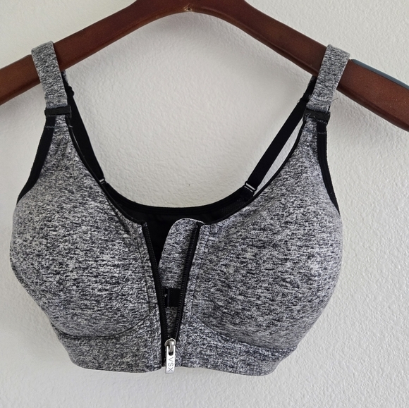Victoria's Secret Gray Incredible Lightweight Max Zip Front Sports Bra 32D - Picture 5 of 13